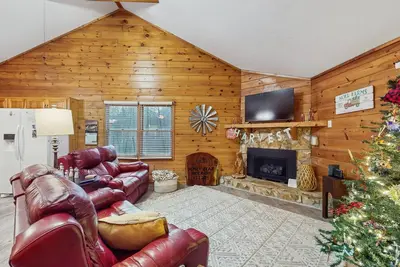 Image de Charming home with serene views, wifi & gated Coosawattee Resort amenity access