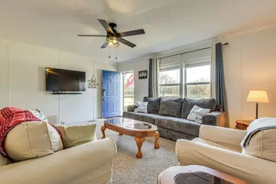 Image de Steps to Lake Eufaula: Family Home w/ Deck & Yard