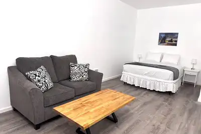 Image de Forks Haven: A Cozy Hideaway