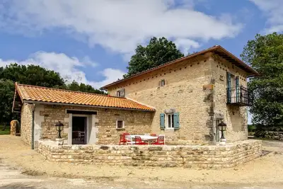 Maison confortable à Lonnes avec piscine chauffée