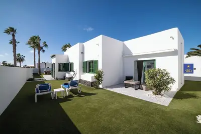 Image de Feliz - 3 bed with great terrace space and communal pool