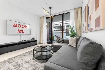 Image de Free housekeeping visits during your stay - StayShort - Chic 1 Bedroom Apartment that sleeps 4 in Jvc!