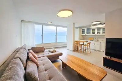 Image de Family Friendly & Stunning Sea View by FeelHome