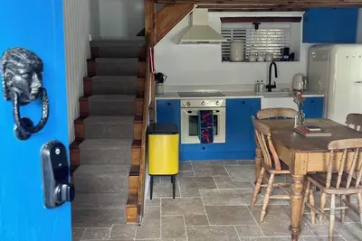 Image de Snug Thatched Cottage in Dorset Village - Walk to Lulworth Cove & Durdle Door