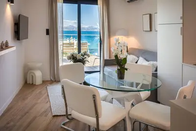 Image de UrbanFlat 217 - Aura Plage 06 - Sea View