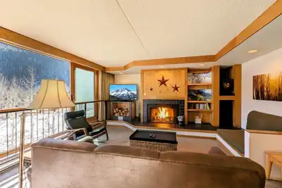 Image de New Listing:Great Views:Free Shuttle