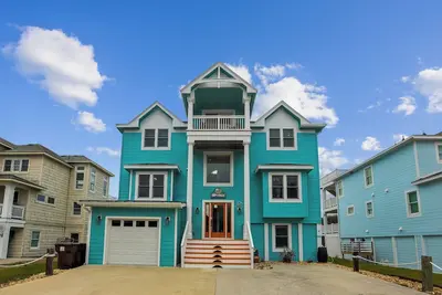 Image de Os619- Oceanside Beauty with 6 Bedrooms, Private Pool & Hot Tub, Dog Friendly
