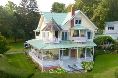 Image de Spacious 6-bedroom house on Cayuga Lake in the heart of the Finger Lakes!