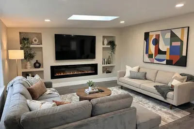 Image de Family Friendly, Charming, 5-Br, Hot Tub, Games, Botanical feel