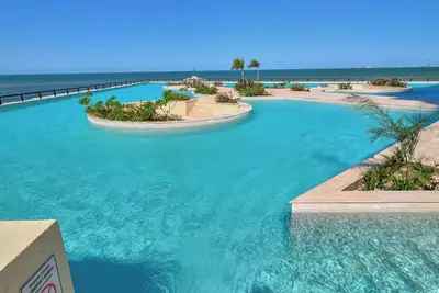 Image de Luxury Oceanfront Apartment at Yucalpeten Marina Resort  - Yucatan Home Rentals