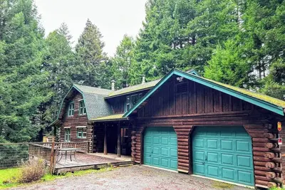 Image de Log Cabin Retreat in the Redwoods