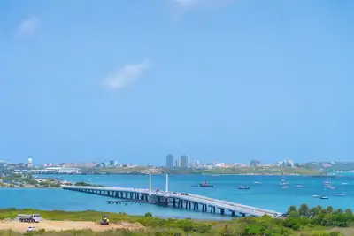 Luxurious Sunset Lagoon View 2-bed bedroom Apartment