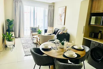 Image de Modern 2 bed apartment, perfectly positioned in the vibrant heart of Rosebank.