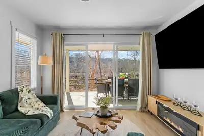Image de Modern Branson Resort Condo ~ Sleeps 8 ~ Indoor & Outdoor Pools & Fitness Center
