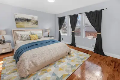 Image de Spacious 3-bedroom house in Newark, Off-street Parking, minutes to Nyc, Ewr