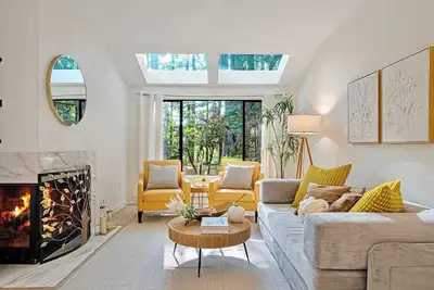 Image de Marbella Lane-Cozy Luxury Townhome near Microsoft