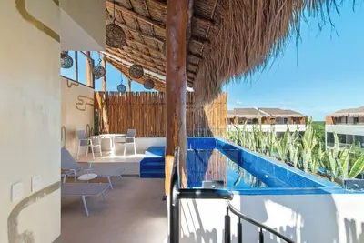 Image de 2br Penthouse | Terrace & Plunge Pool | Casago