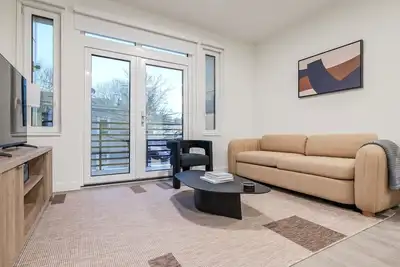 Blueground | Ward Two, rooftop, nr Prospect Hill