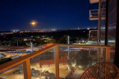 Image de Skyline Views Rooftop Infinity Pool Rainey St