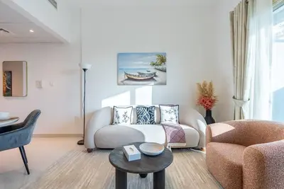 Image de Family-Friendly Apartment, Few Minutes Drive to Dubai Marina and Miracle Garden