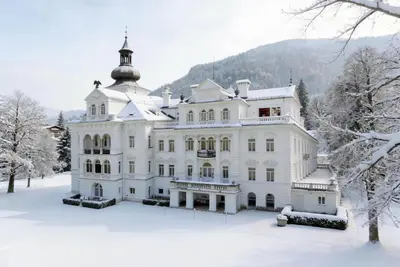Image de Suite exclusive dans d'un château raffinée