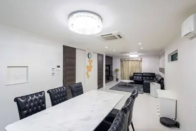 Image de [Up to 11 Guests] 5-Minute Walk from Kujo Station! Entire 3br House Rental!