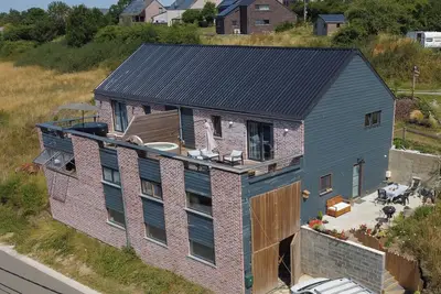 Image de Appart Terrasse du Pont Alsort 2/2 – Jacuzzi & vue panoramique sur la vallée