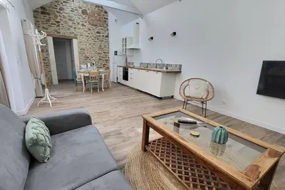 Image de Gîte accès facile en ré de chaussée, charme de la campagne et animaux acceptés!