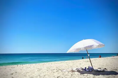 Image de Cottesloe / Swanbourne coastal oasis - steps to the sand