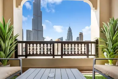 Image de Unique Garden Apartment at Souk Al Bahar with Burj Khalifa view