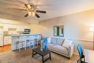 Image de The Heart of Tempe! Pool, Gym, Laundry, & More!