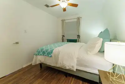 Image de Spacious 4-bedroom house in peaceful Austin, 10 min from airport