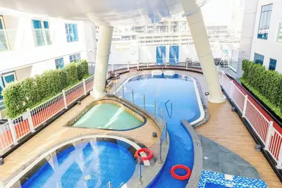 Image de Modern Dubai Studio w/ Private Pool & Desert Oasis