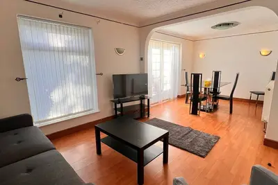 Image de Stylish home to rent 100 meters from the Eithad stadium and Coop Live arena