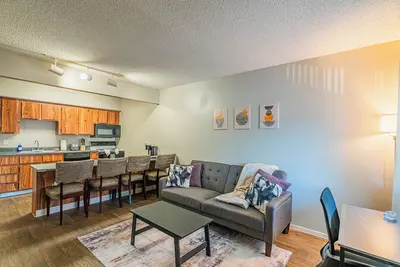 Image de Comfy, Clean, Quiet, & Affordable! Heart of Tempe!