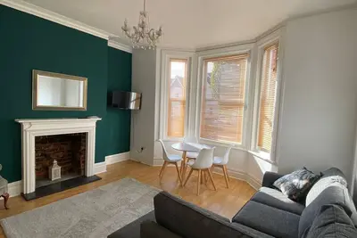 Image de 2 Bed Boscombe Beauty by the Sea