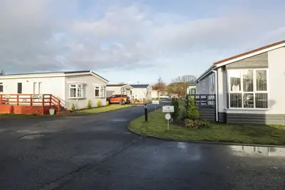 Beechtree Timber Lodge 69a, pet friendly in Denny