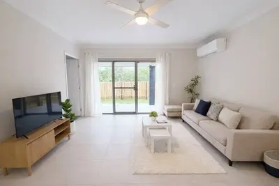 Image de The Soft Stay | Elegant Modern Home in Ripley