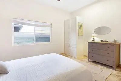 Image de Spacious 4-bedroom house in charming Cat Island with Ac