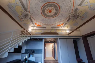 Image de Boutique Apartment Blending Art, History & Comfort