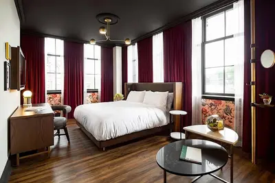 Image de 4 Modern Style Suites at Broadview Ave