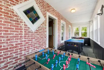 Image de The Birdsong Apt. | Game Room & Fire Pit