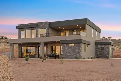 Image de [The Lookout] Luxe, Hot Tub, Firepit, 50-Mi Views