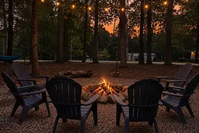 Image de Lake Gaston Getaway! Beach, Boat Access & Golf Cart Trails
