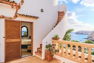 Image de 300 sqm vacation villa 15 meters from the sea with tower and 4 terraces, up to 8 people