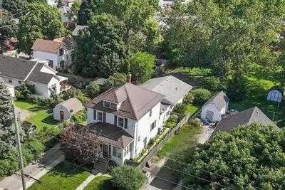 Image de Bright & Spacious Traditional Chatham home near Downdown