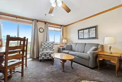 Image de Ml238 Breathtaking Mountain View Ski in/out at Ballhooter lift, Next to Village!