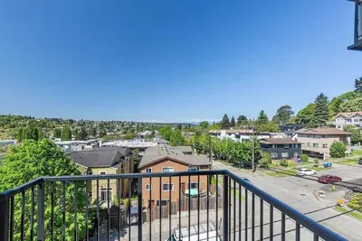 Image de 4 Beds Downtown Fremont Townhome with Mountain View