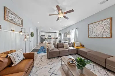 Image de Cozy retreat w/ fire pit & Bbq grill