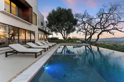 Image de Mulholland Edition in Beverly Hills